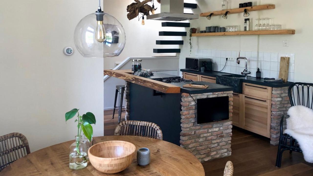Voorhuis Aan De Lek Bed & Breakfast Nieuw-Lekkerland Bagian luar foto